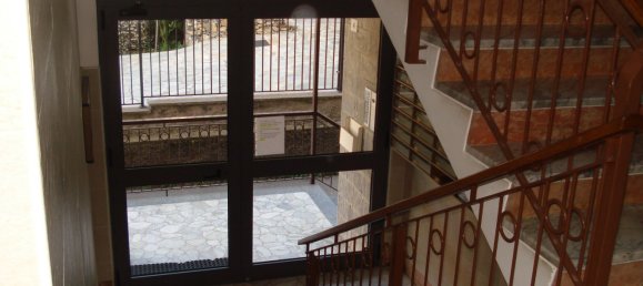 5 Schlafzimmer Wohnung in Serra Riccò, Italy, Nr. 335541 3