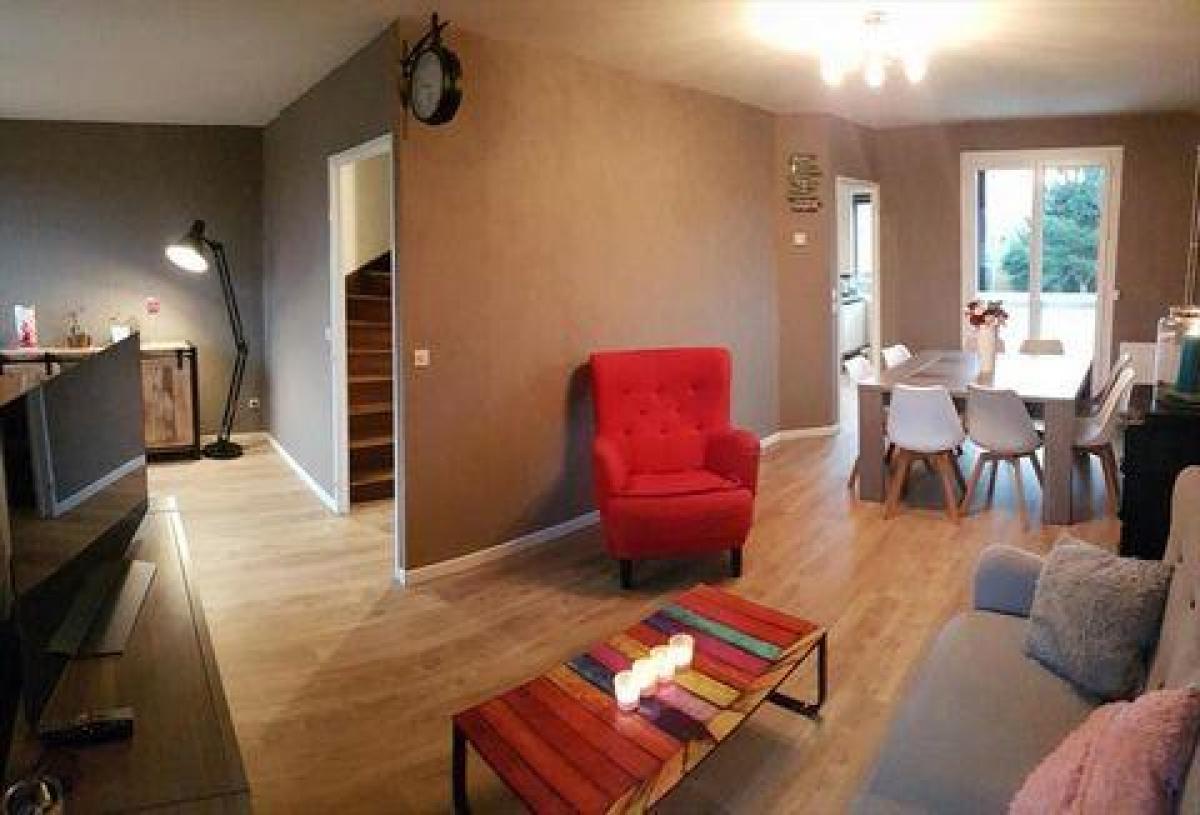 6 bedrooms House in Orchies, France No. 32113