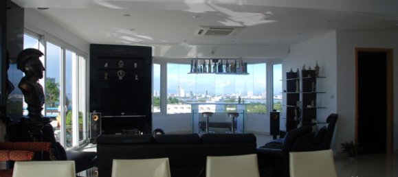 2 bedrooms Condo in Pattaya, Thailand No. 643 17