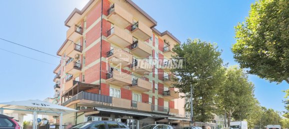 Apartamento de 2 habitaciónes en Rimini, Italy No. 274482 11