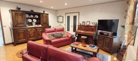 5 bedrooms House in Le Poinconnet, France No. 305730 3