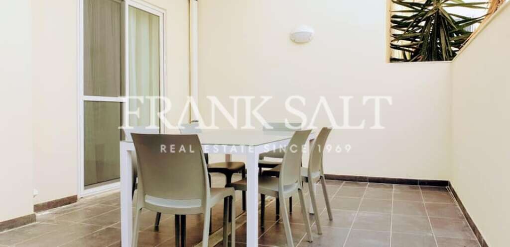 Maisonette de 2 dormitorios en Swieqi, Malta No. 9906