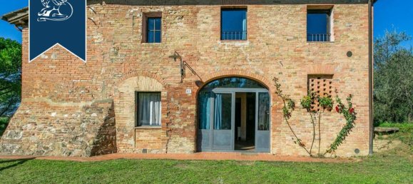 7 bedrooms Commercial property in Siena, Italy No. 370937 8