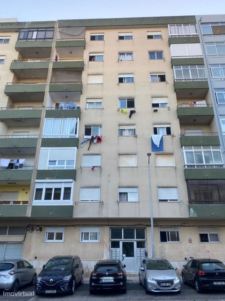 Apartamento de 2 dormitorios en Rio de Mouro, Portugal No. 222546