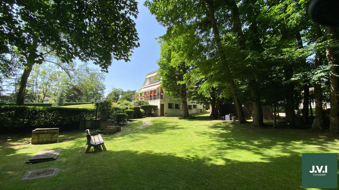 Casa T5 em Saint-Brice-sous-Foret, France N.º 164247