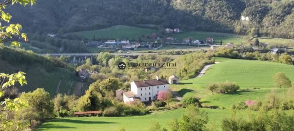 800m² Building in Fermignano, Italy No. 381641 2