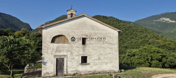 800m² Building in Fermignano, Italy No. 381641 11