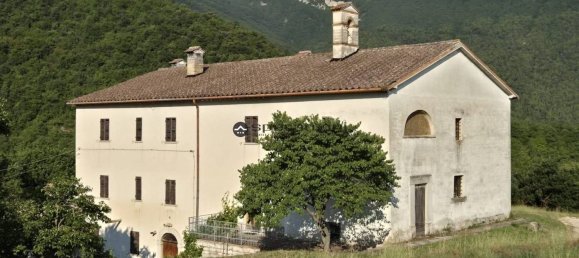 800m² Building in Fermignano, Italy No. 381641 10