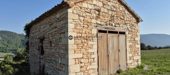 800m² Building in Fermignano, Italy No. 381641 17