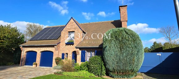 4 bedrooms Villa in Hem, France No. 157620 7
