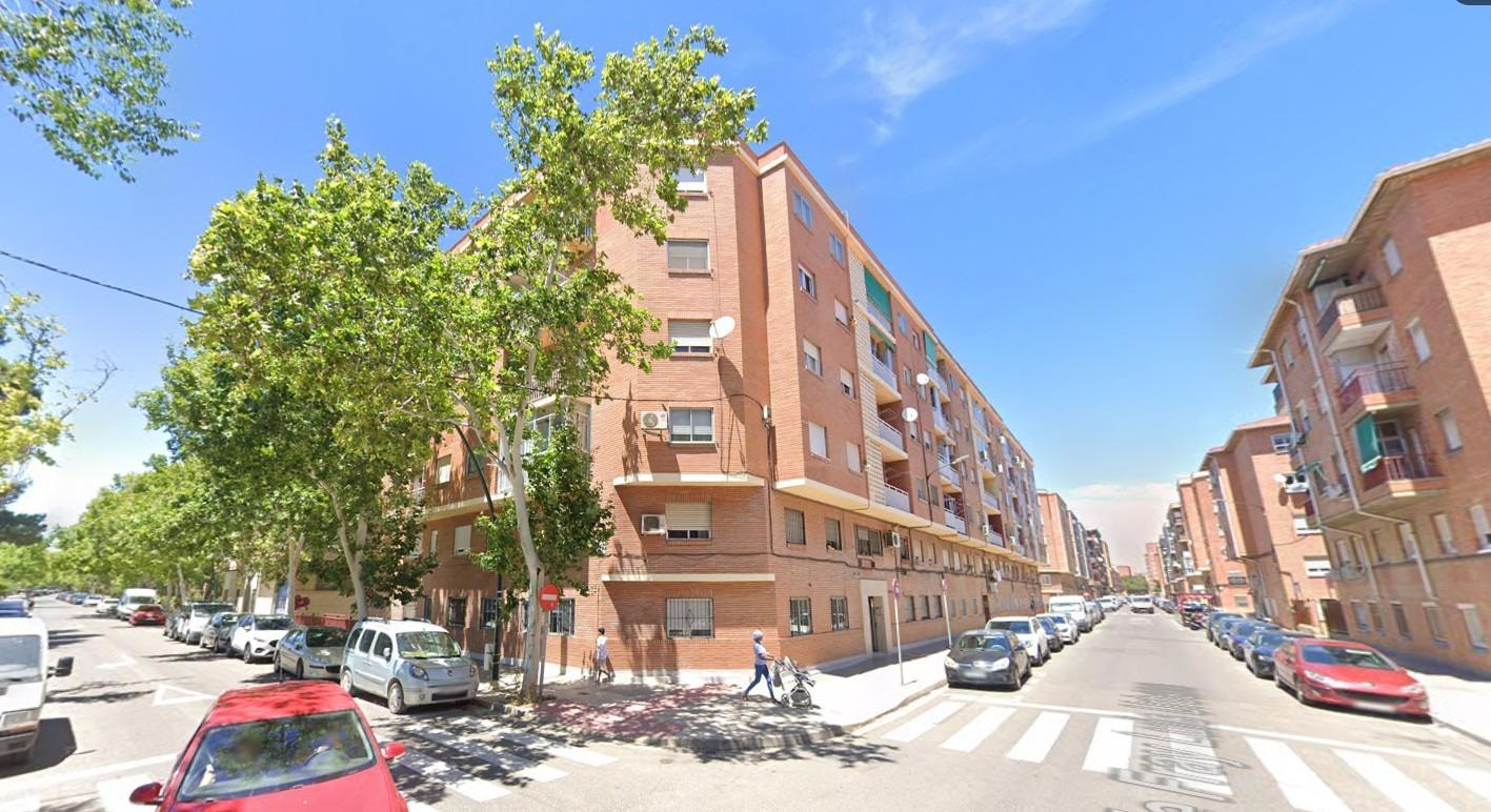 3 bedrooms Apartment in Zaragoza, Spain No. 253426