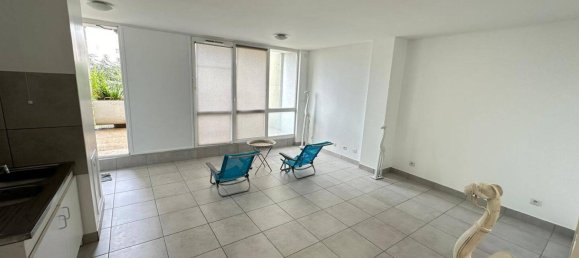 2 bedrooms Apartment in Evry, France No. 174082 5