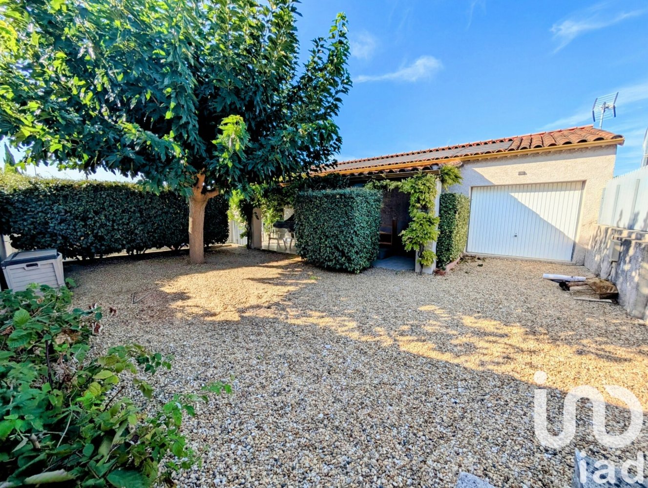 3 bedrooms House in Chateaurenard, France No. 345928