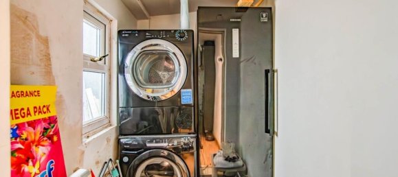 2 bedrooms Apartment in Whitland, United Kingdom No. 2239 7