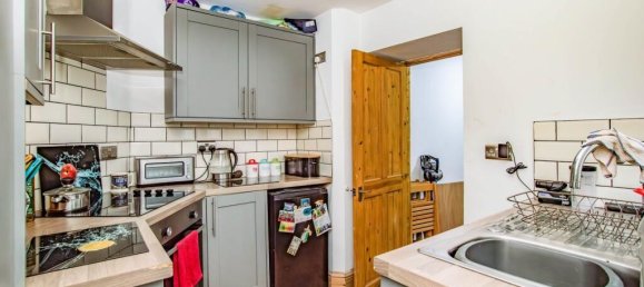 2 bedrooms Apartment in Whitland, United Kingdom No. 2239 6