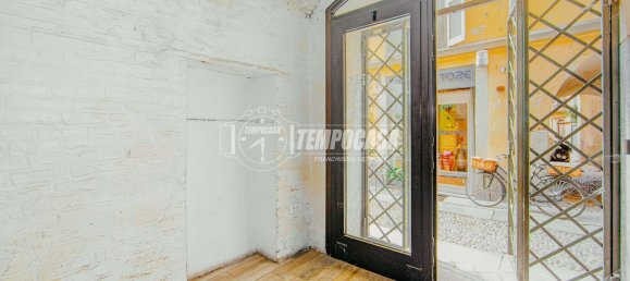 40m² Commercial property in Pavia, Italy No. 259408 3