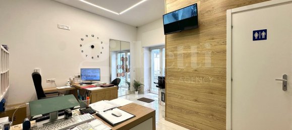 1 room Commercial property in Marano di Napoli, Italy No. 134928 2