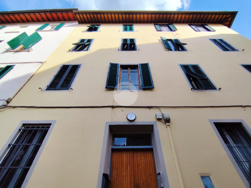 2 bedrooms Apartment in Florence, Italy No. 43981