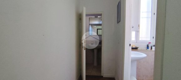 2 bedrooms Apartment in Florence, Italy No. 43981 19