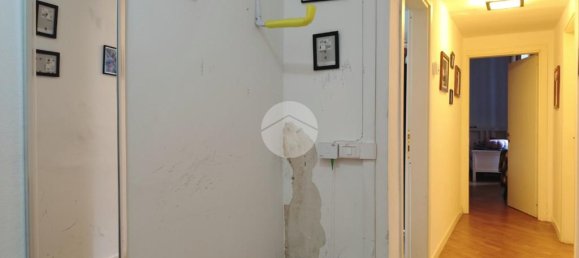 2 bedrooms Apartment in Florence, Italy No. 43981 4