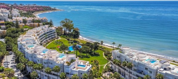 Apartamento de 3 dormitorios en Estepona, Spain No. 52491 24