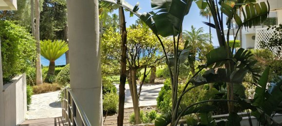 Apartamento de 3 dormitorios en Estepona, Spain No. 52491 36