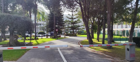 Apartamento de 3 dormitorios en Estepona, Spain No. 52491 43