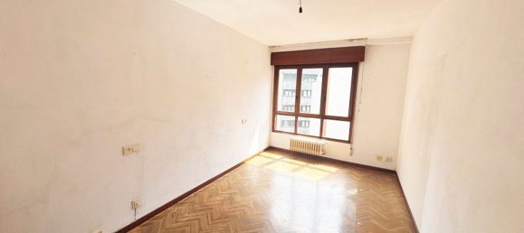 3 bedrooms Penthouse in Oviedo, Spain No. 151546 9