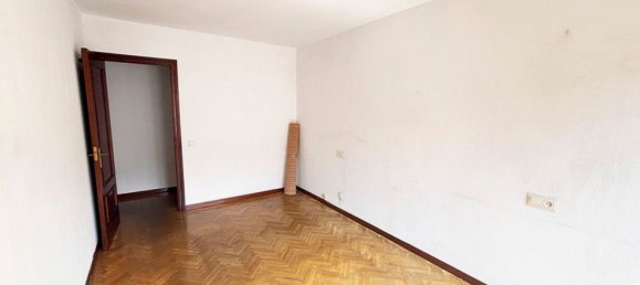 3 bedrooms Penthouse in Oviedo, Spain No. 151546 11