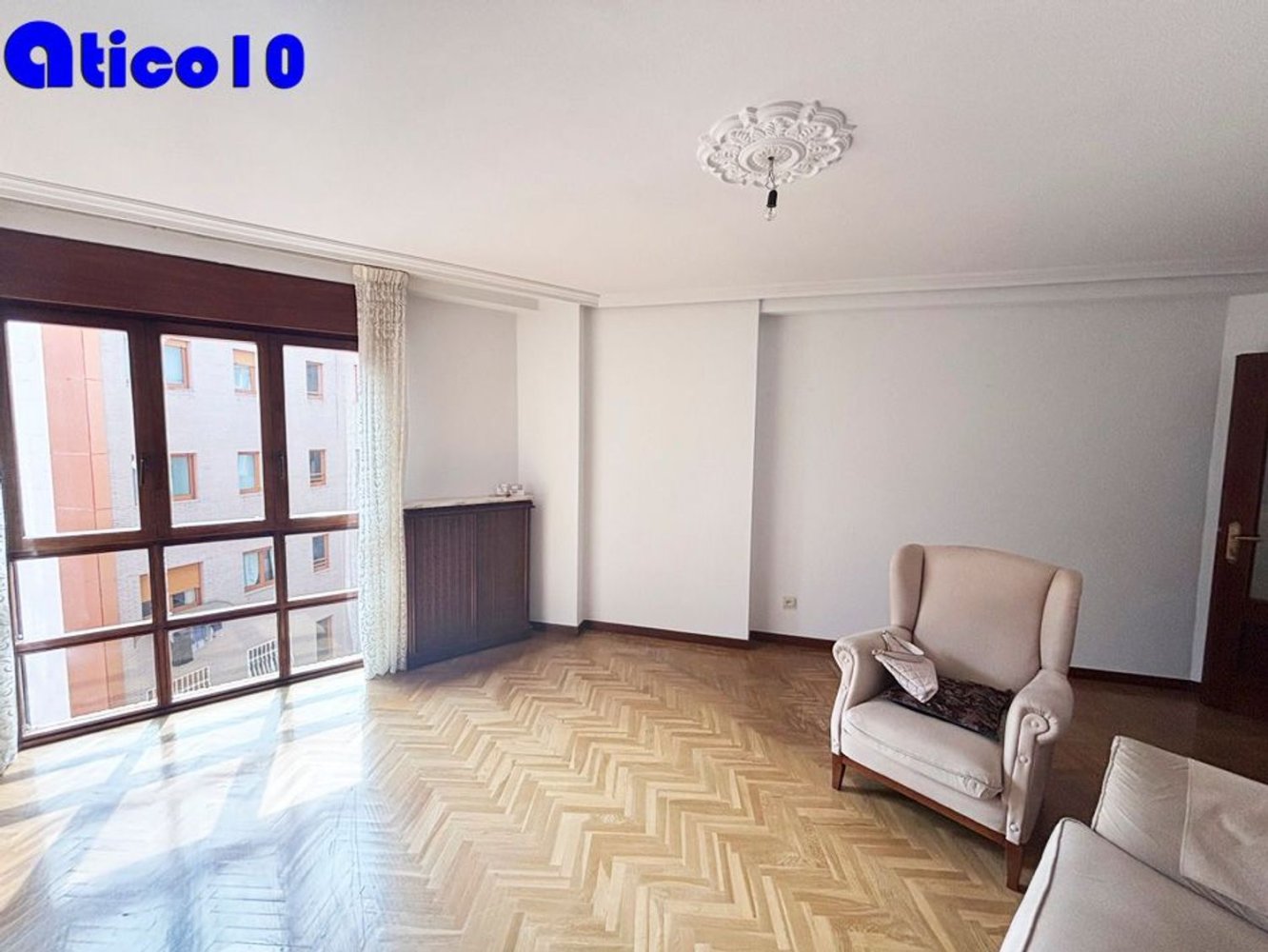 3 bedrooms Penthouse in Oviedo, Spain No. 151546