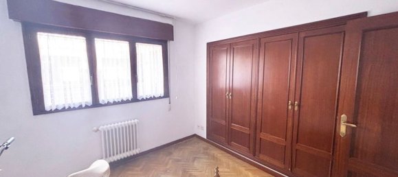 3 bedrooms Penthouse in Oviedo, Spain No. 151546 17