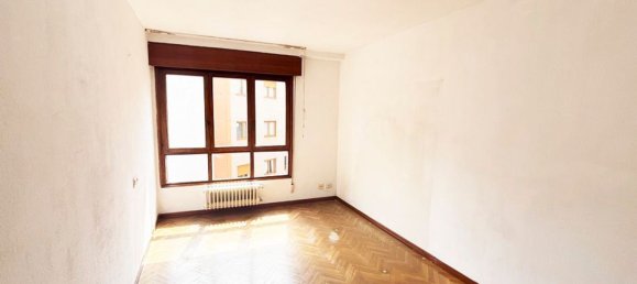 3 bedrooms Penthouse in Oviedo, Spain No. 151546 10