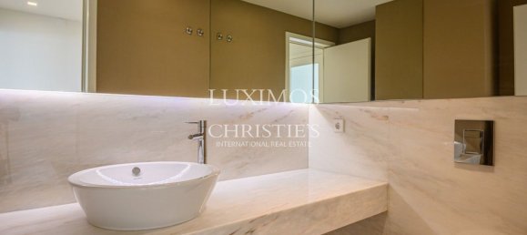 3 bedrooms Apartment in Porto, Portugal No. 94329 9