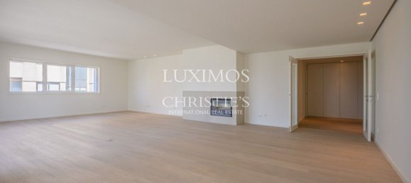 3 bedrooms Apartment in Porto, Portugal No. 94329 5