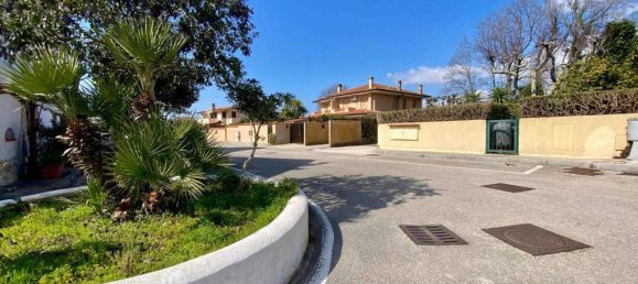 Villa de 6 divisões em Sabaudia, Italy N.º 36036 26