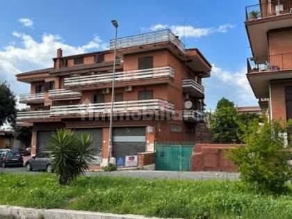 5غرفة شقة في Rome, Italy رقم 9638