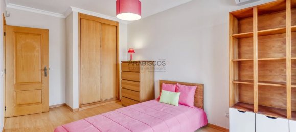 3 Schlafzimmer Villa in Ferragudo, Portugal, Nr. 132734 13