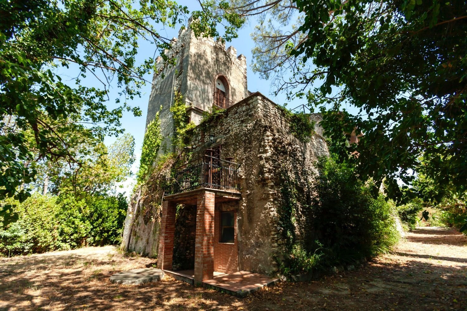 16 rooms Villa in Guidonia Montecelio, Italy No. 207830