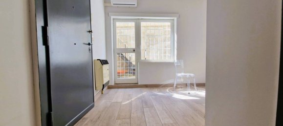 1 bedroom Apartment in Rome, Italy No. 333616 3