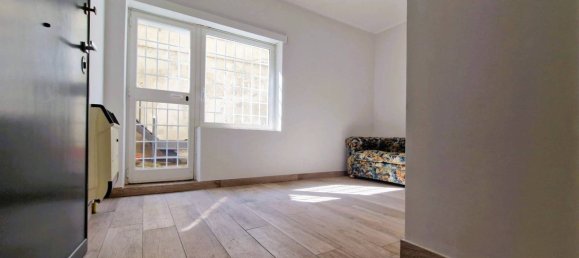 1 bedroom Apartment in Rome, Italy No. 333616 4