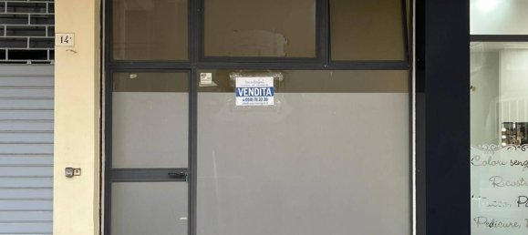 Коммерческая недвижимость с 2 комнатами в Римини, Италия № 329022 3