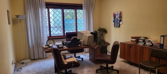 5 rooms Apartment in Rome, Italy No. 200734 13