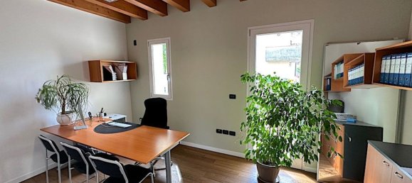 9 rooms House in Morgano, Italy No. 115468 24