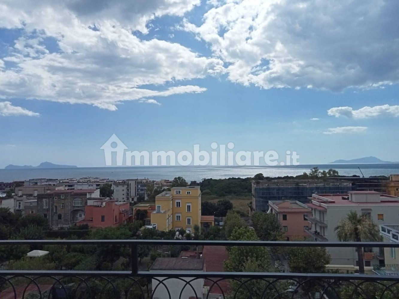 Квартира с 2 спальнями в Эрколано, Италия № 299205