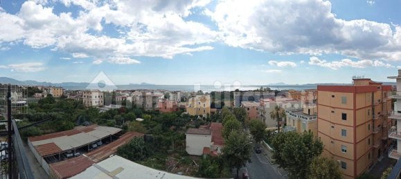 Квартира с 2 спальнями в Эрколано, Италия № 299205 17