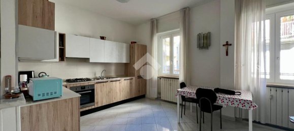 2 bedrooms Apartment in Mantua, Italy No. 378842 10