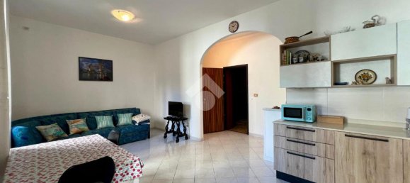 2 bedrooms Apartment in Mantua, Italy No. 378842 17