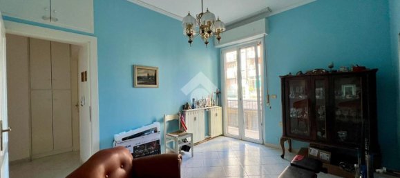 2 bedrooms Apartment in Mantua, Italy No. 378842 4