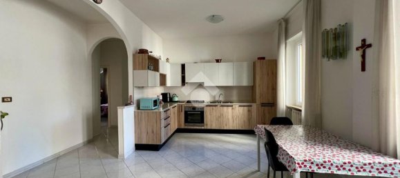 2 bedrooms Apartment in Mantua, Italy No. 378842 18