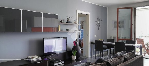 2 bedrooms Apartment in Rolo, Italy No. 157654 12